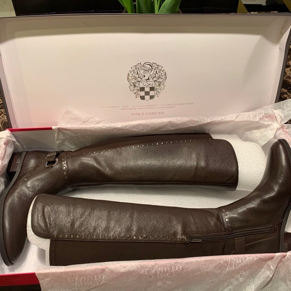 Vince Camuto VC-Poppidal High Boot - Mocha Mousse - Women's US Size 6.5